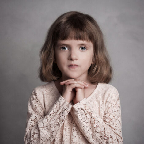 Lapse fine art portree Fotograaf Mari Rostfeldt Harriet Stuudio