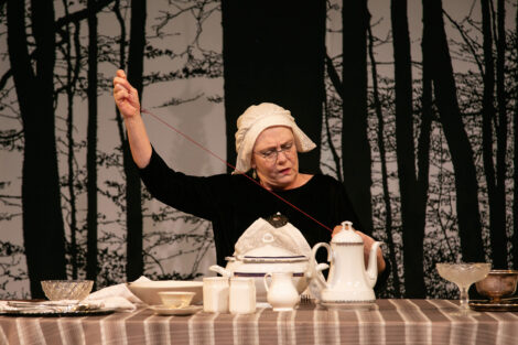 TeaterNuutrum_Väikesedsaladused_Liina Tennossaar_teatrifoto_fotograaf Mari Rostfeldt.