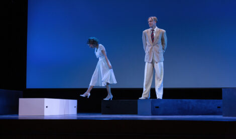 Liisa Pulk ja Miika Pihlak - Peaksime rääkima Raimondist - Teater Nuutrum - fotograaf Mari Rostfeldt