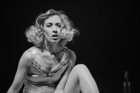 Liisa Pulk - Peaksime rääkima Raimondist - Teater Nuutrum - fotograaf Mari Rostfeldt